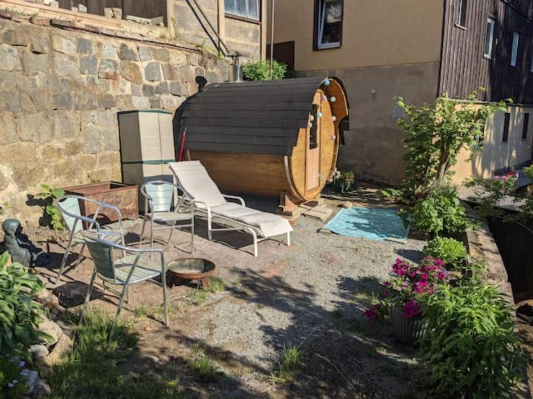 Апартаменти Urlaubstraum Mit Pool, Terrasse & Fluss Im Garten - Ut Зебніц Екстер'єр фото