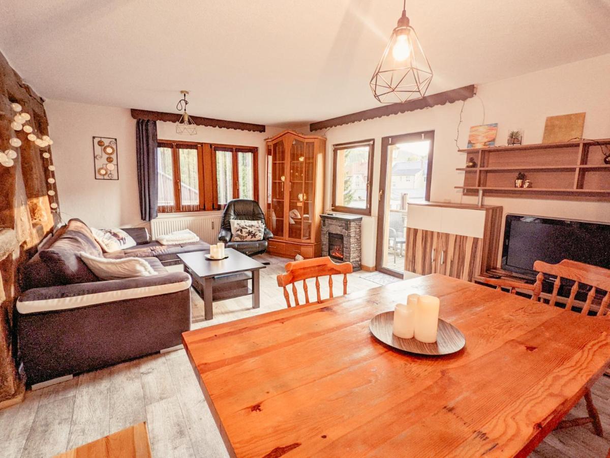 Апартаменти Urlaubstraum Mit Pool, Terrasse & Fluss Im Garten - Ut Зебніц Екстер'єр фото