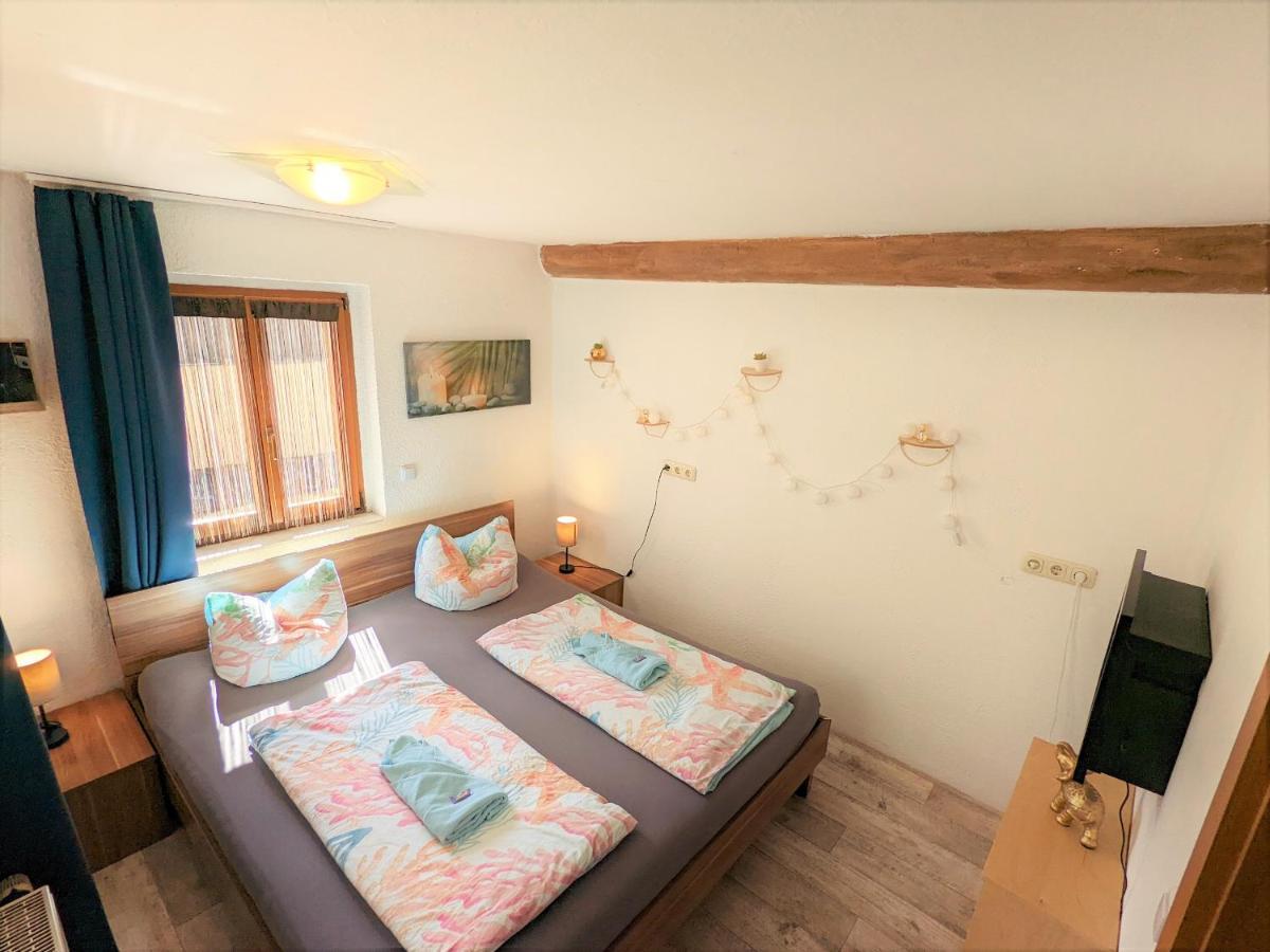Апартаменти Urlaubstraum Mit Pool, Terrasse & Fluss Im Garten - Ut Зебніц Екстер'єр фото