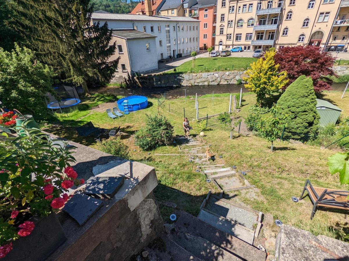 Апартаменти Urlaubstraum Mit Pool, Terrasse & Fluss Im Garten - Ut Зебніц Екстер'єр фото